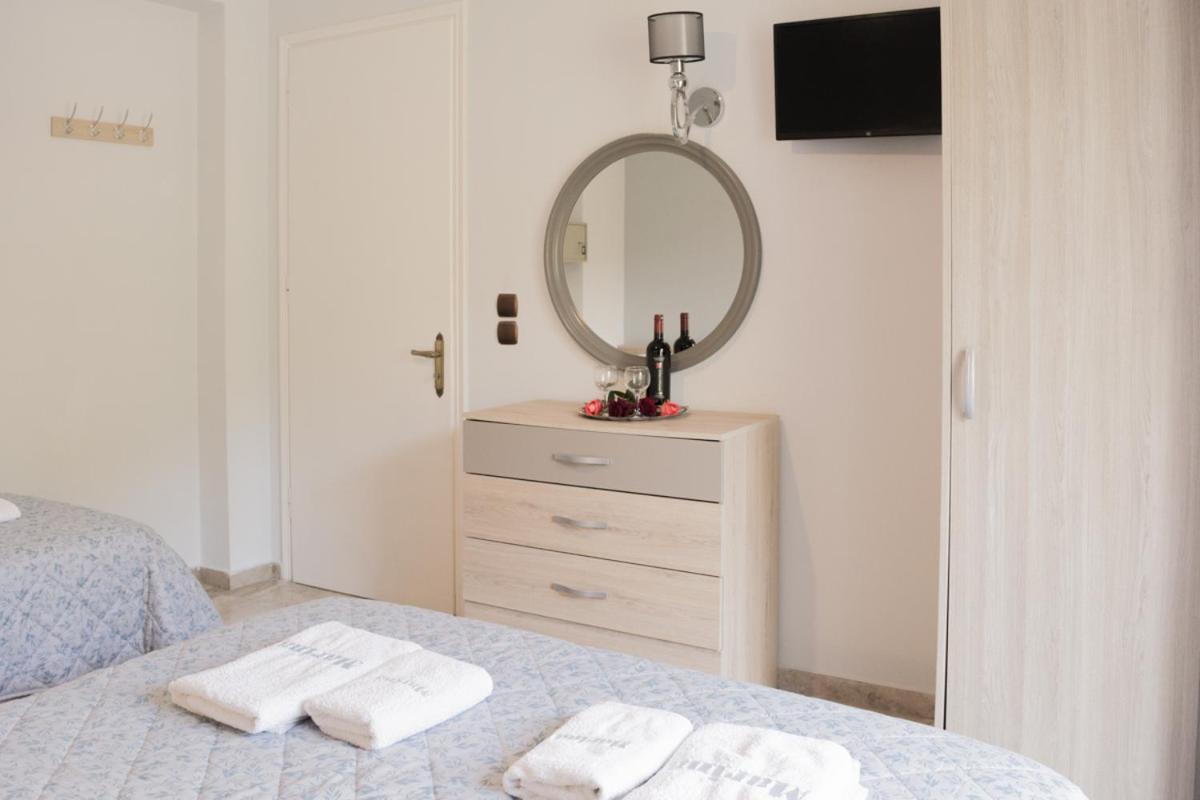 Marina Apartments, Agios Gordios  Bagian luar foto