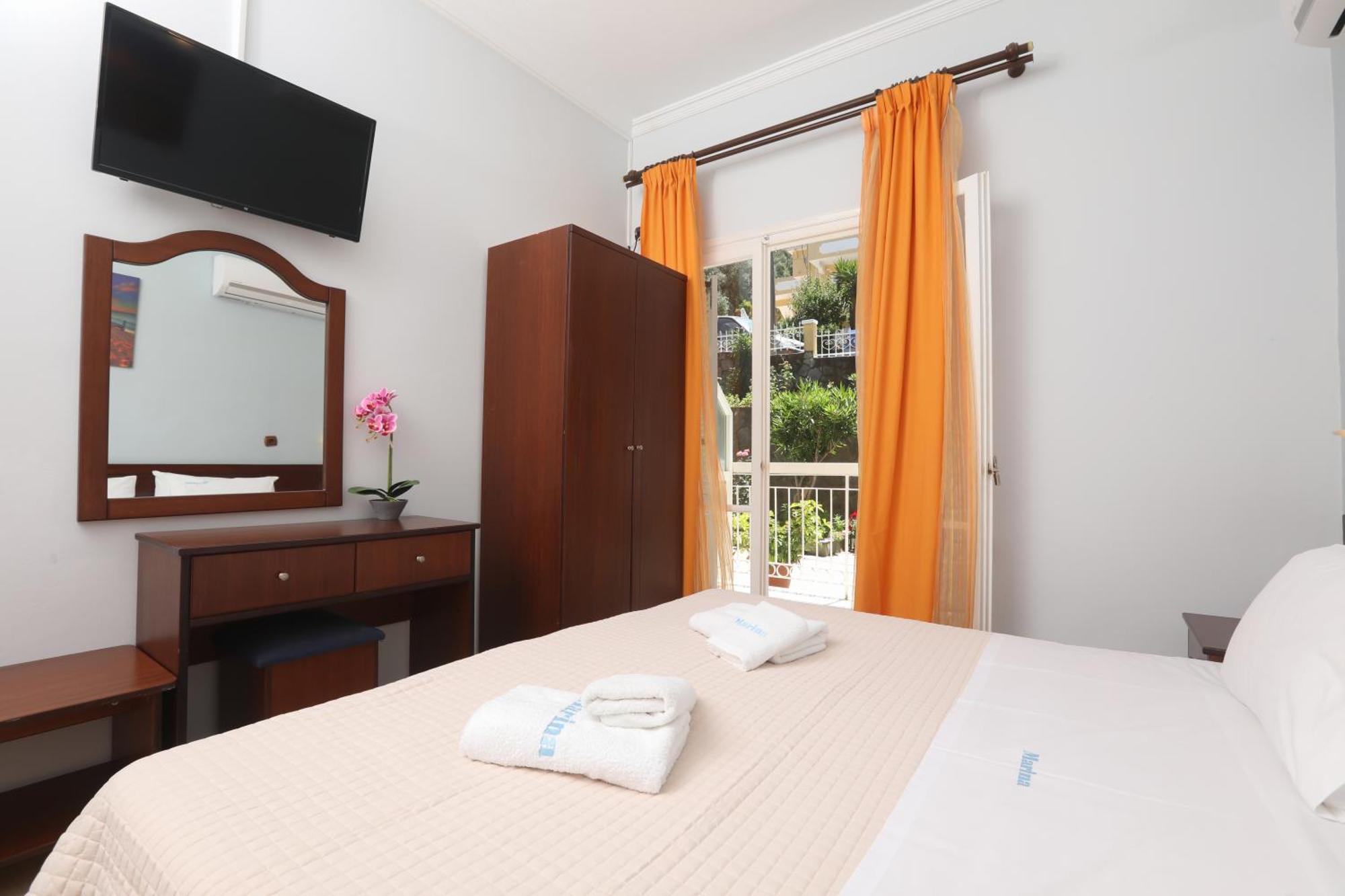 Marina Apartments, Agios Gordios  Bagian luar foto